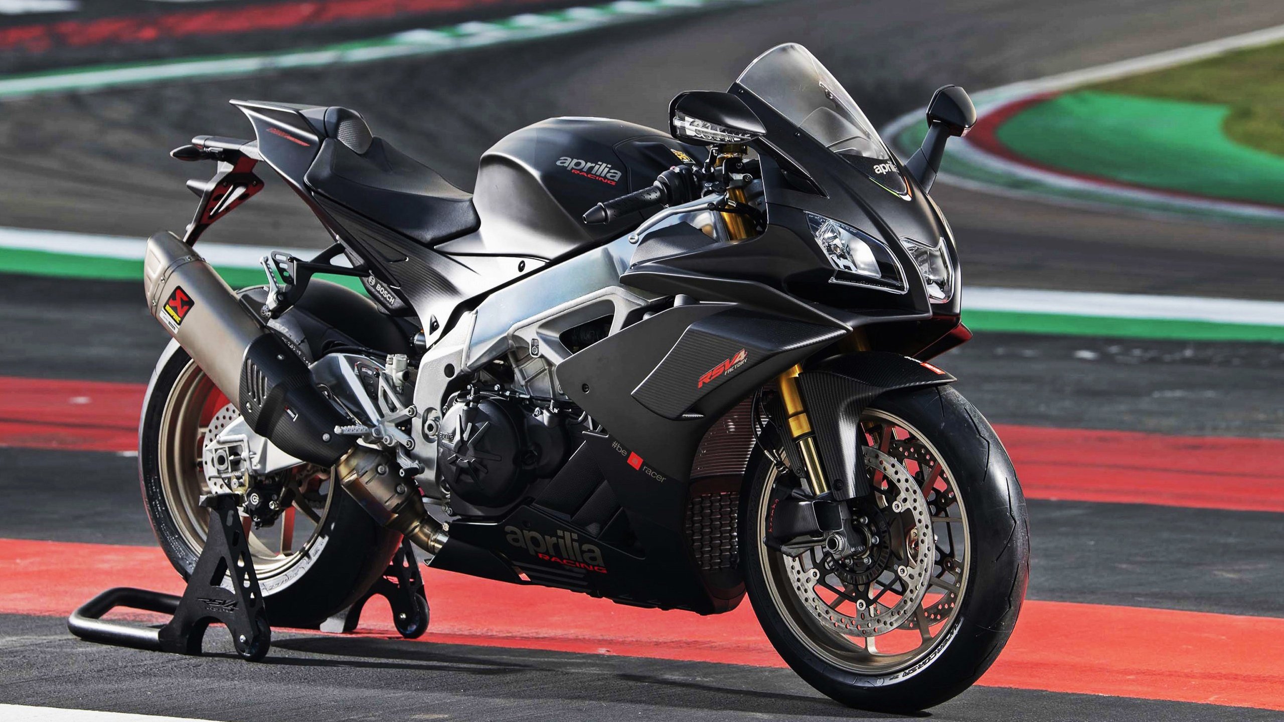 西格尔德松在巴黎奥运会手球比赛中展现出高水平的战术指导能力